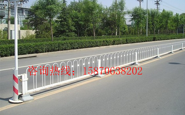 萍乡市政隔离护栏 湘东区市政道路护栏 市政安全防护栏 市政交通护栏