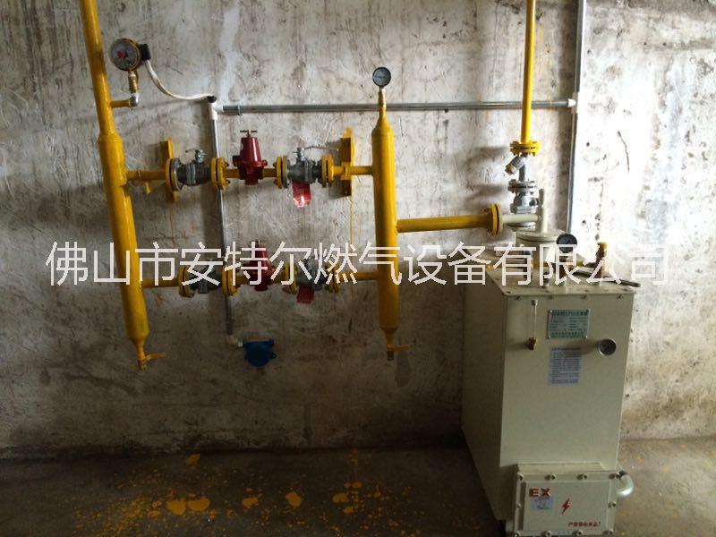 工厂煤气房安装香港中邦150KG电热式气化器 液化气汽化器厂家