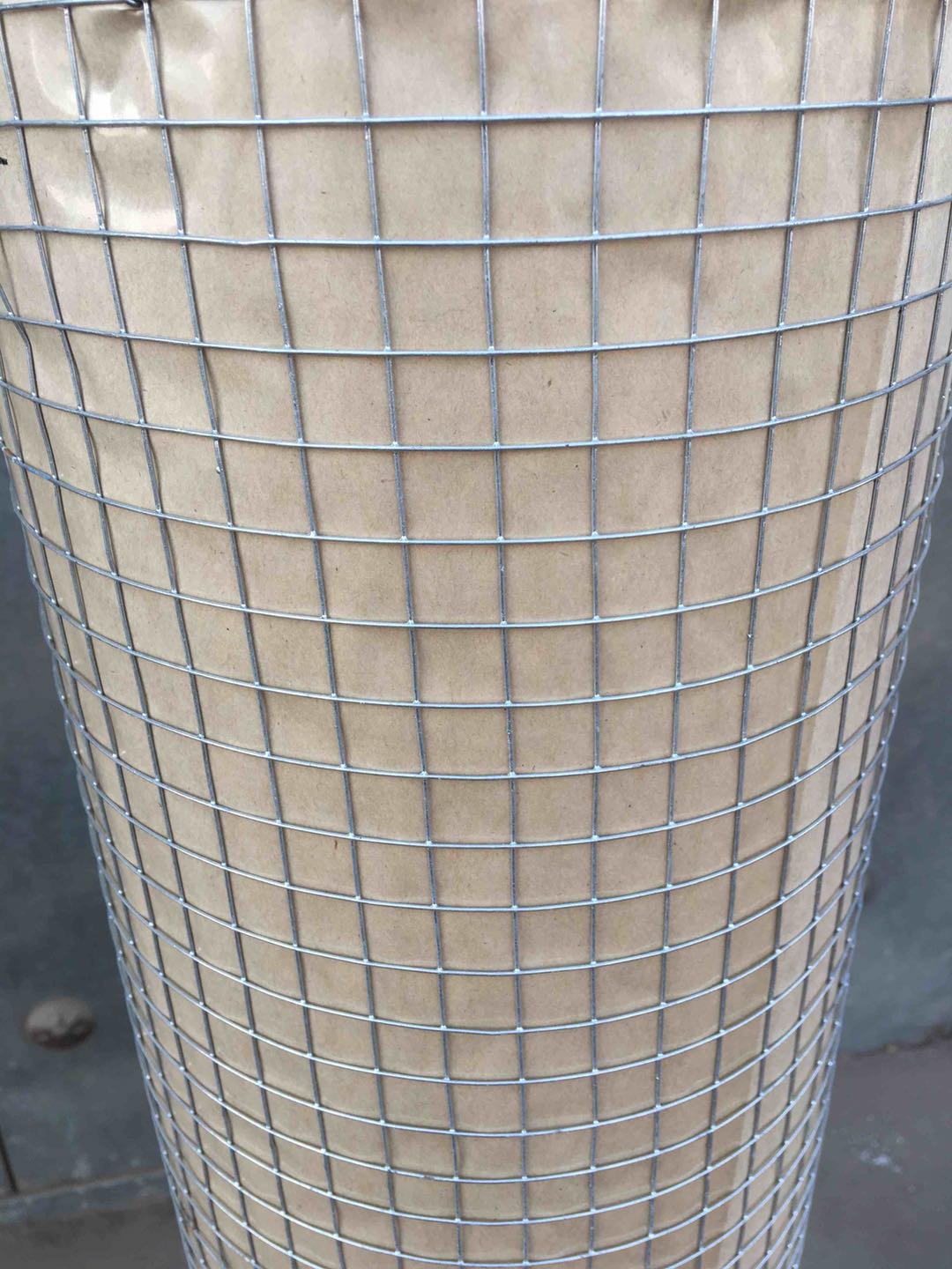 衡水供应电焊网片建筑网防护网养殖鸡鸽兔笼钢筋焊接网钢铁丝网格网片图片