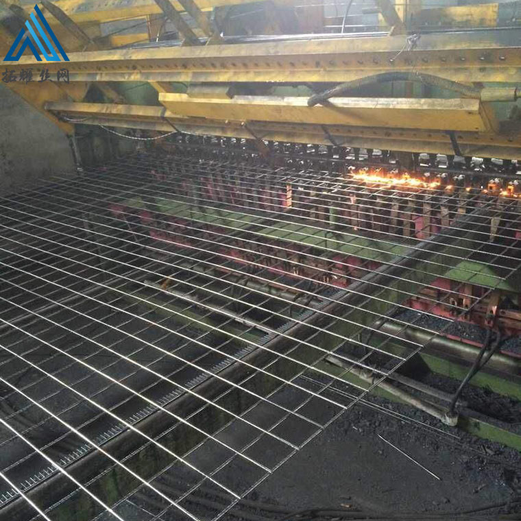 桥梁铺装焊接网片_建筑钢丝焊接网片_矿用焊接网片