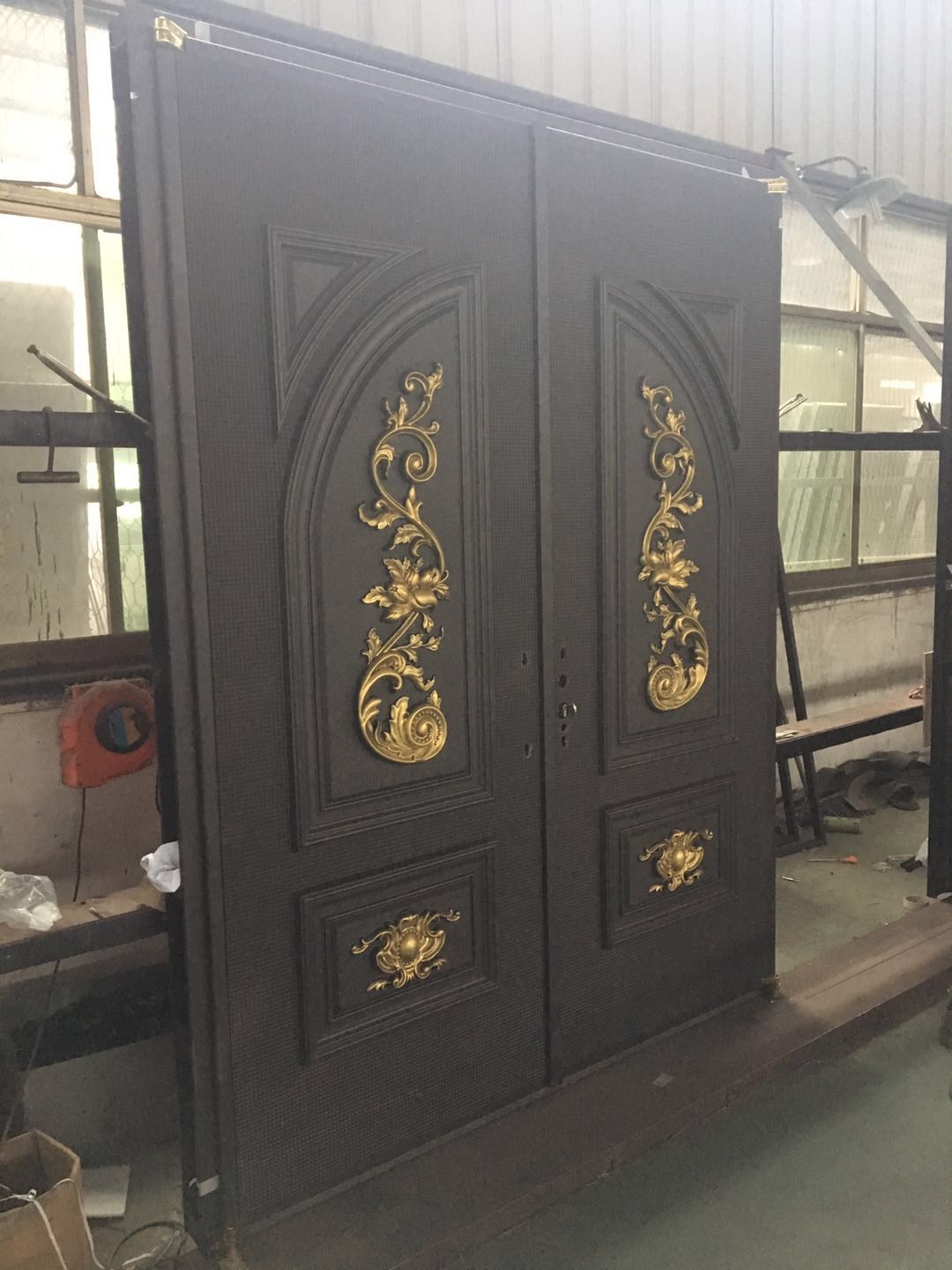 上海市意式铸铝门别墅入户门精品航空铝厂家