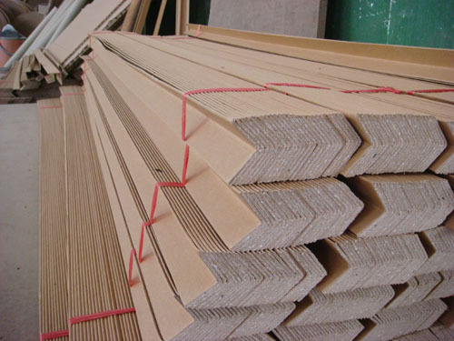 深圳纸护角厂家具有价格低、份量轻、坚固、符合环保