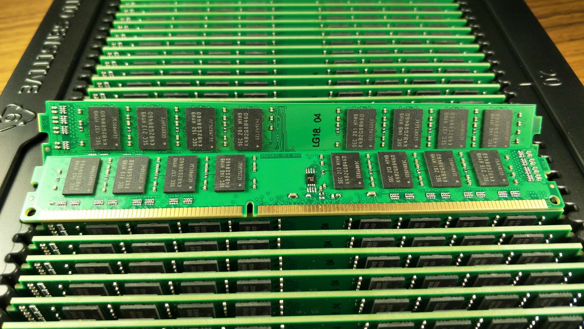 DDR3 4GB 1333MHz台式机内存条