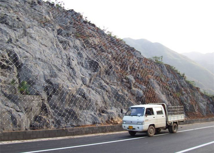 公路边坡防护网_高速路边坡防护网_道路边坡防护网