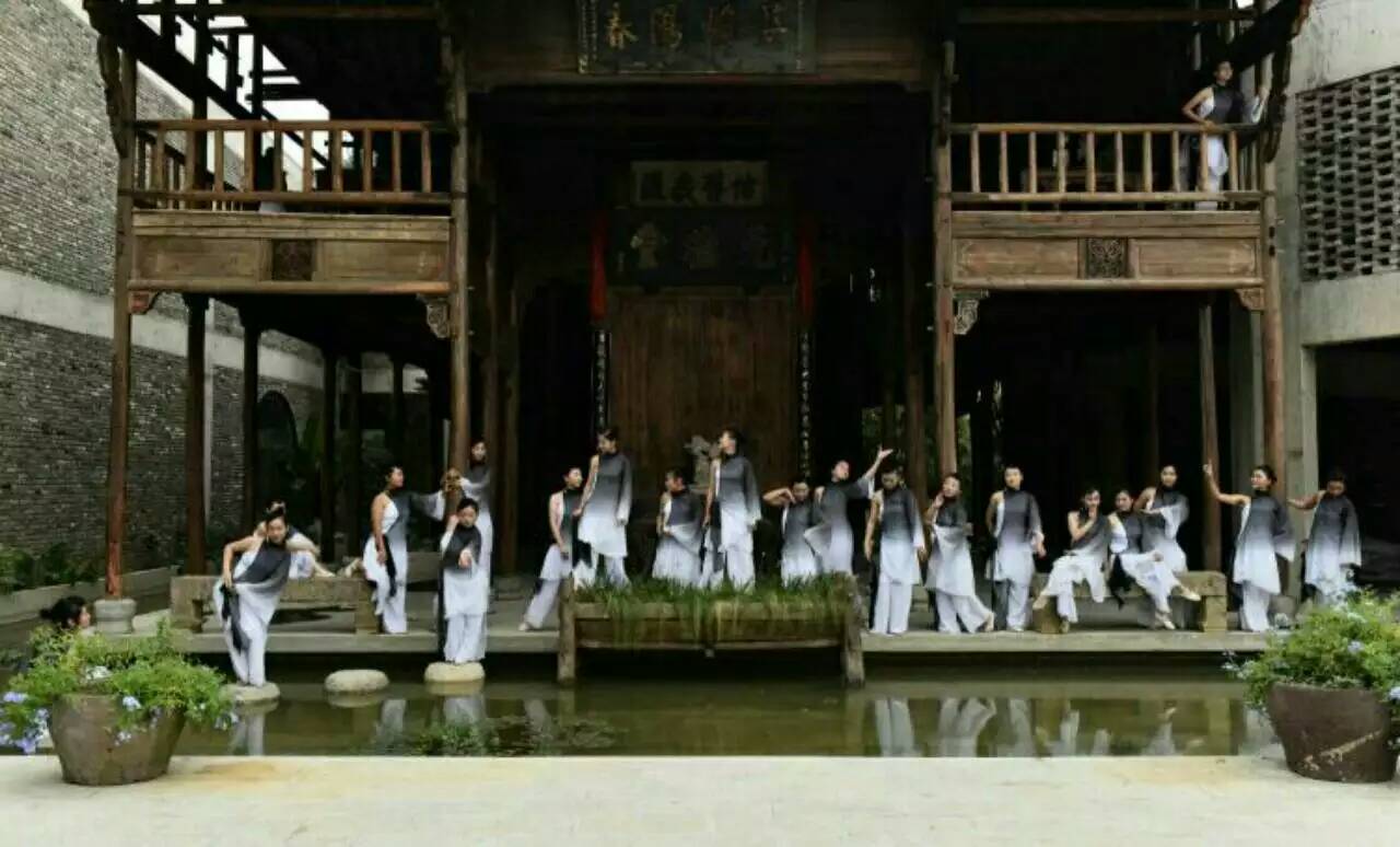 古典舞蹈服装水墨中国风舞蹈水袖舞蹈演出服租赁