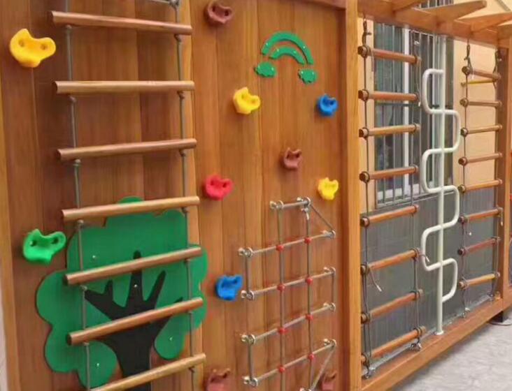 淄博市厂家直销木质攀爬墙早教幼儿园商场厂家