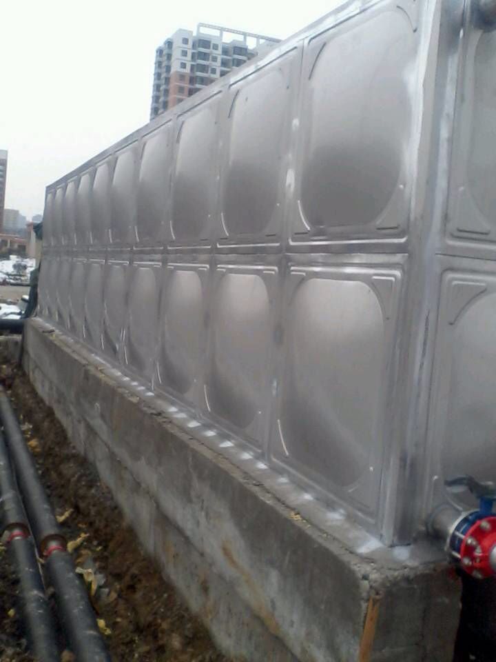 肇庆不锈钢方形保温水箱定做 焊接方形消防水箱批发 生活饮用水箱描述 方形生活水箱 组装式方形保温水箱 圆形水箱价格