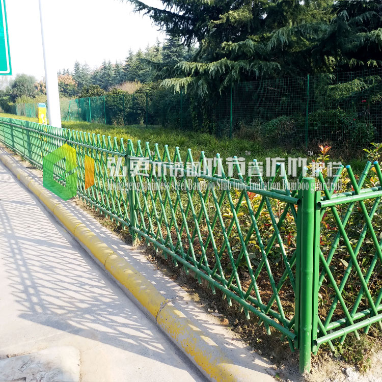 邢台市优质的围栏篱笆厂家新农村建设仿竹优质的围栏篱笆