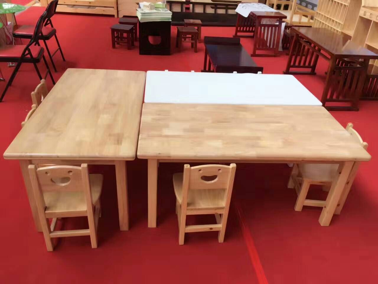 国学桌椅 幼儿园桌椅厂家