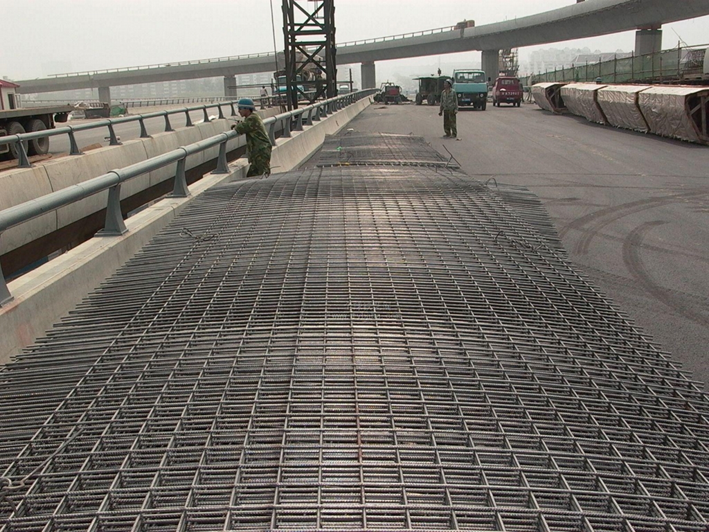 厂家生产桥梁钢筋焊接网片 建筑网片 铁丝网片 冷轧带肋钢筋焊接网片