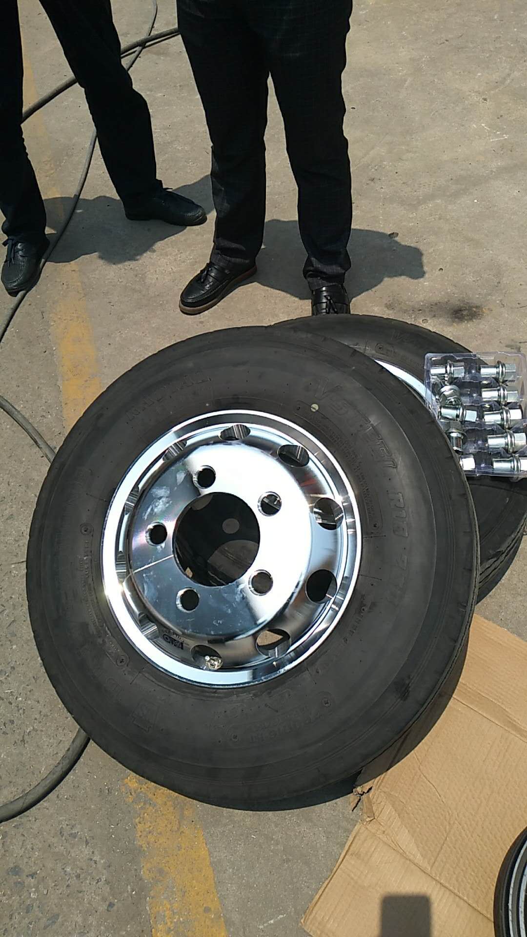 考-斯特改装5孔锻造铝合金轮毂 南京考斯特改装5孔锻造铝合金轮毂