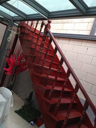 驻马店楼梯定做厂家实木楼梯制作全进口材料高档装修原木楼梯哪家好供应
