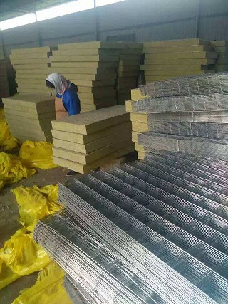 厂家直销钢网复合岩棉板 插丝岩棉板   金属网岩棉板