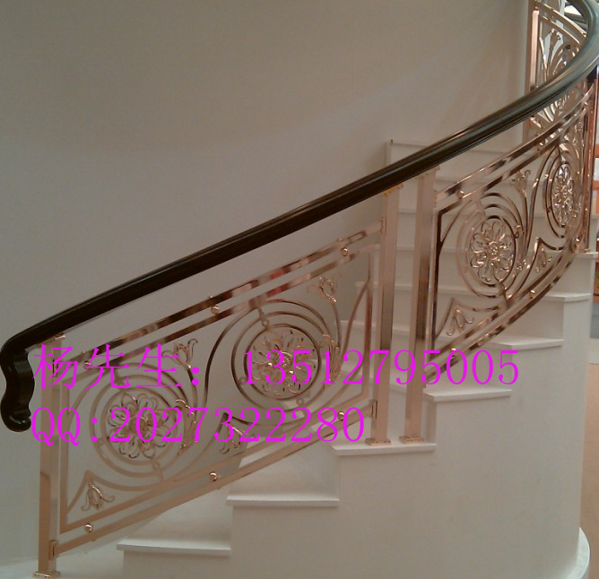 别墅铜楼梯装修效果图古典欧式铜雕花楼梯护栏设计图片