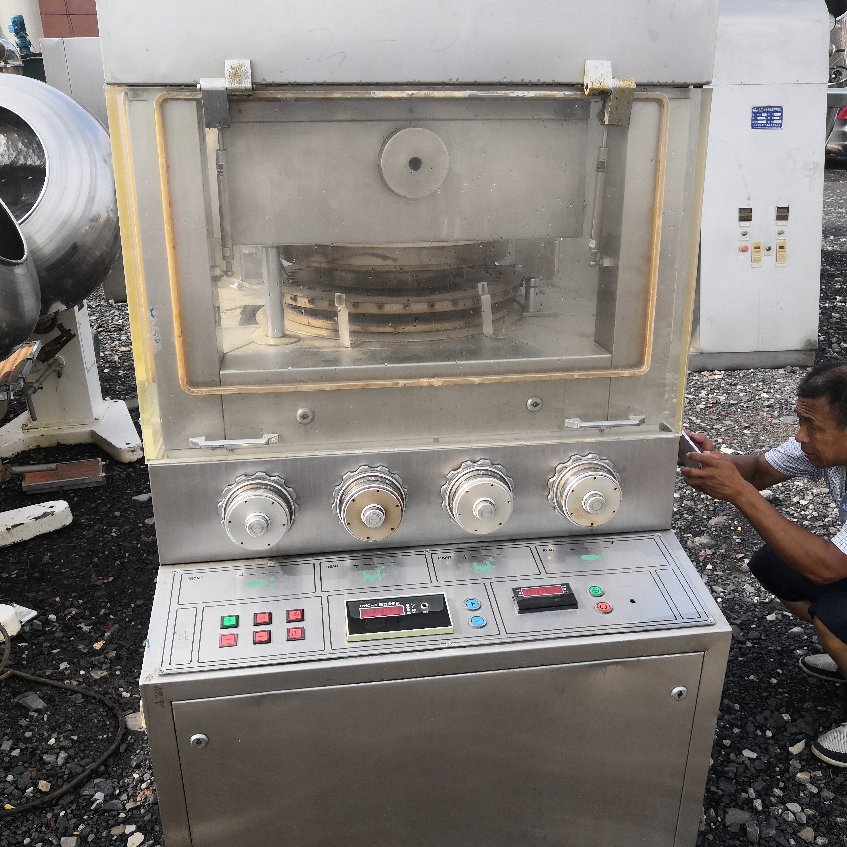 济宁市全自动胶囊充填机厂家求购 全自动胶囊充填机  压片机 二手食品制药设备回收