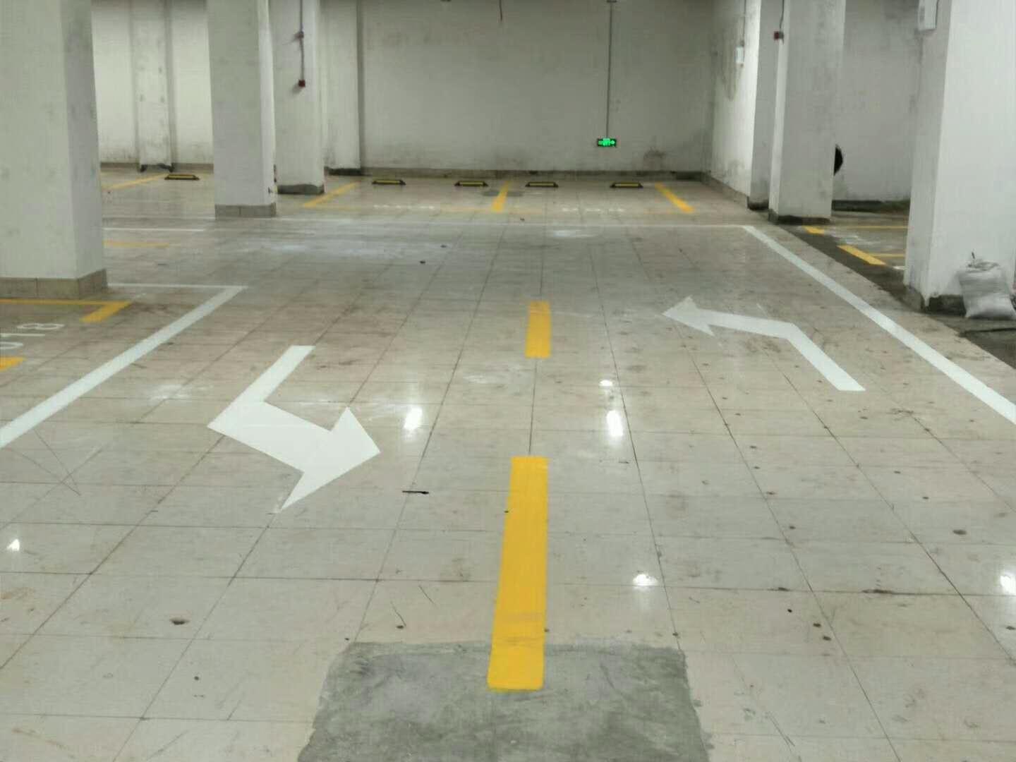南京鼓楼区地下车库项目 句容停车场设施 沛县交通标志牌制作厂家