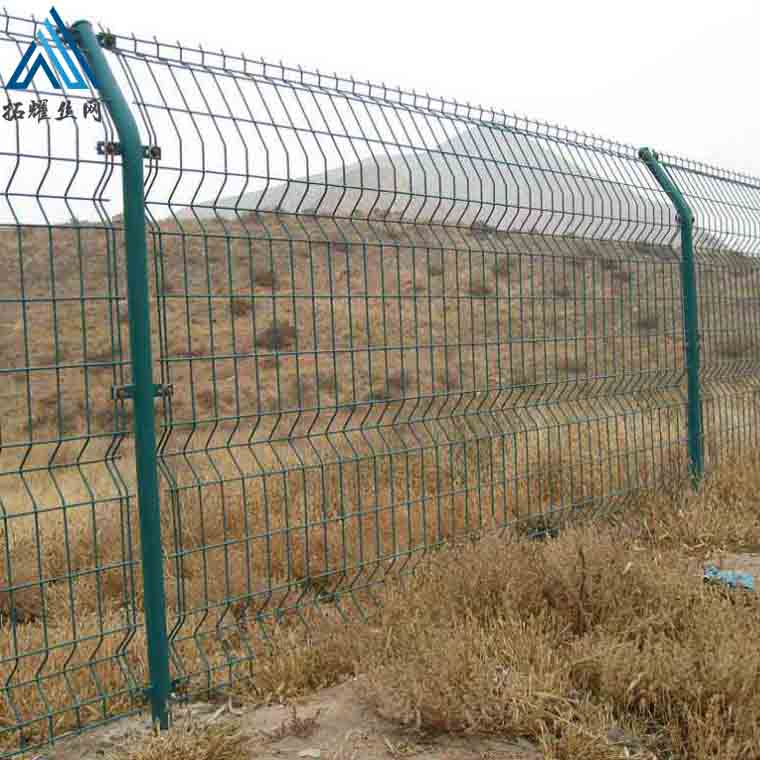 景区金属防护网 公路隔离护栏网图片