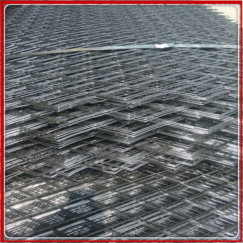 现货供应重型菱形钢板网片建筑扩张铁板网菱形金属板网图片