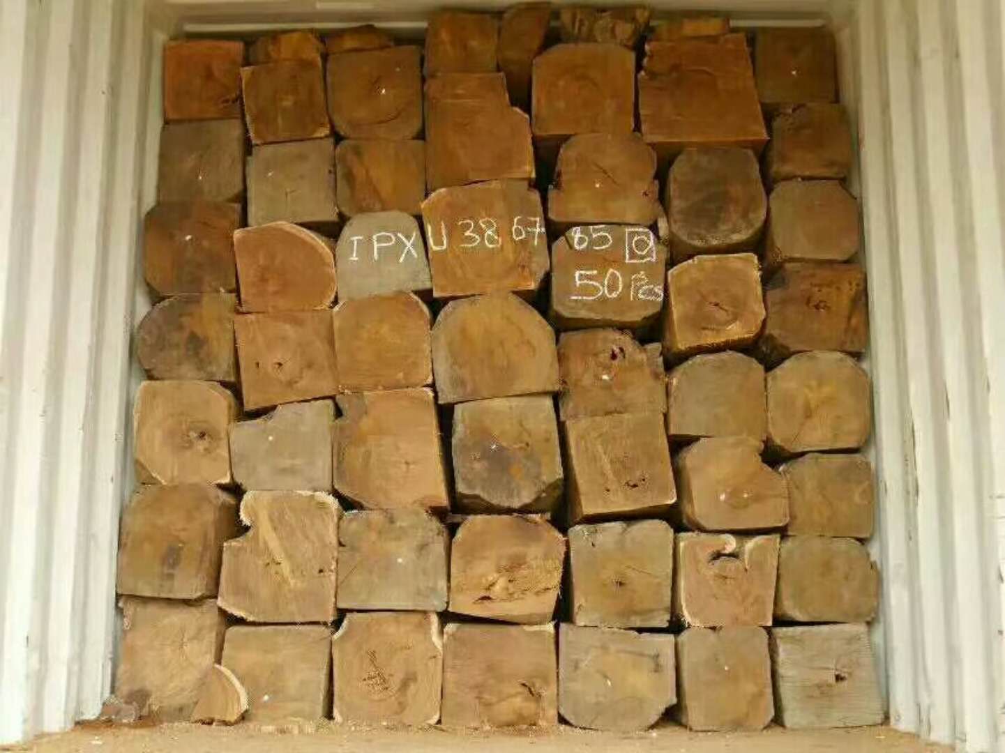 黄埔港木材报关公司：木材进口审价/木材进口买单报关服务