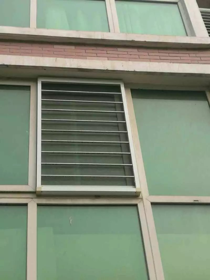 不锈钢防盗窗北京安装阳台防护栏