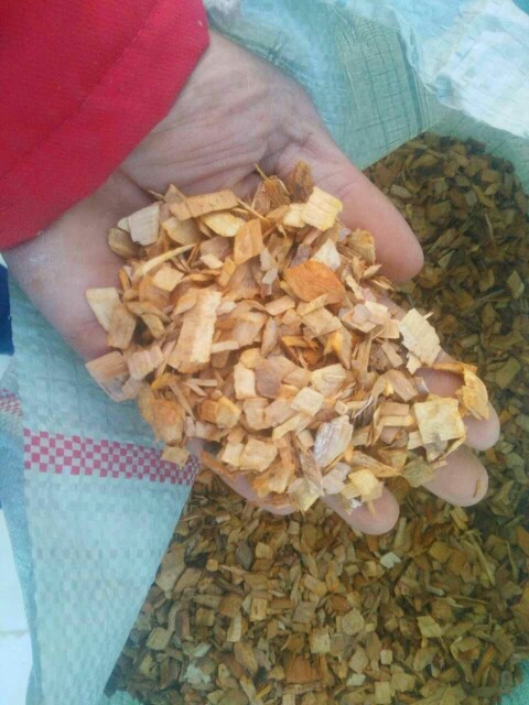 香菇种植用木屑，平菇，羊肚菌种植木屑，香菇料，菌种料木屑图片