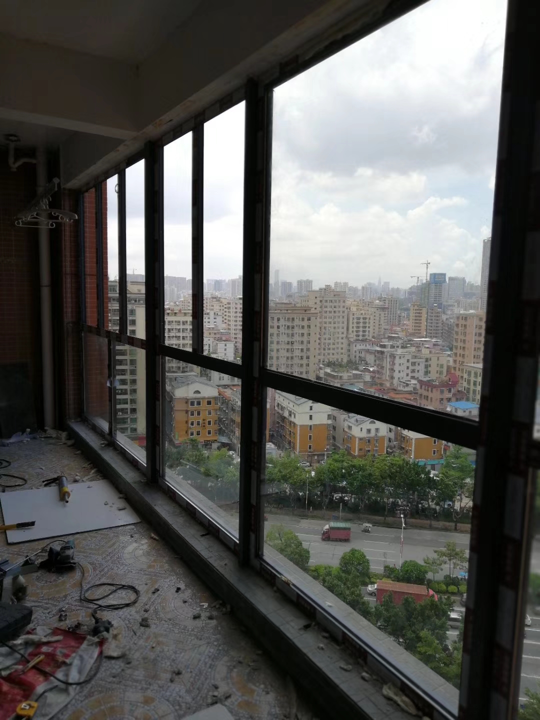 深圳铝合金推拉窗，铝合金推拉窗，高端铝合金推拉窗，推拉窗安装电话，深圳推拉窗图片