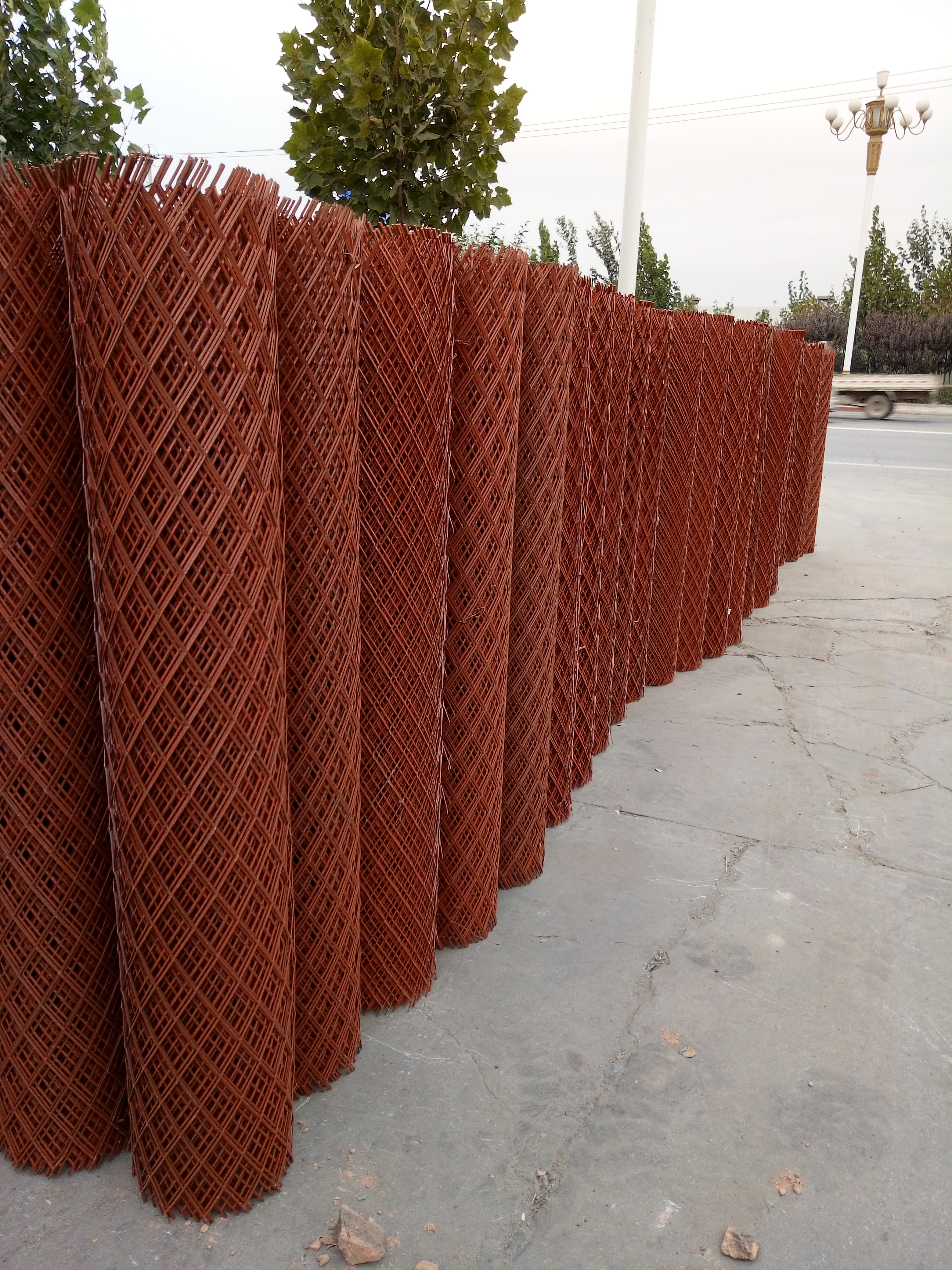 山东圈玉米钢板网 防锈漆菱型网 建筑钢板网
