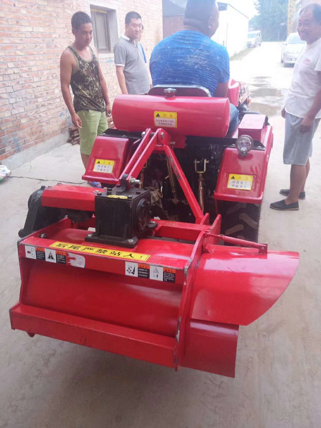 厂家直销世超牌四轮拖拉机配套葡萄埋藤机，培土机