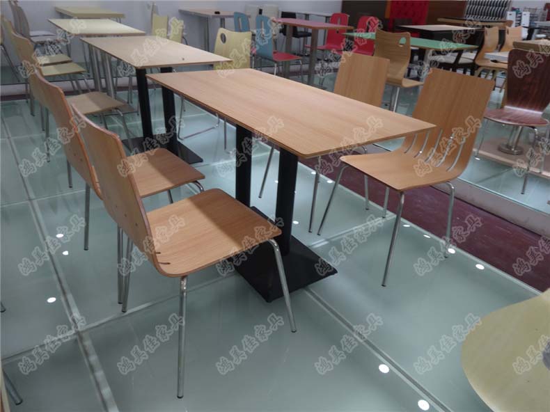 弯木快餐桌椅，快餐店餐桌椅，广东鸿美佳厂家提供弯木快餐桌椅图片