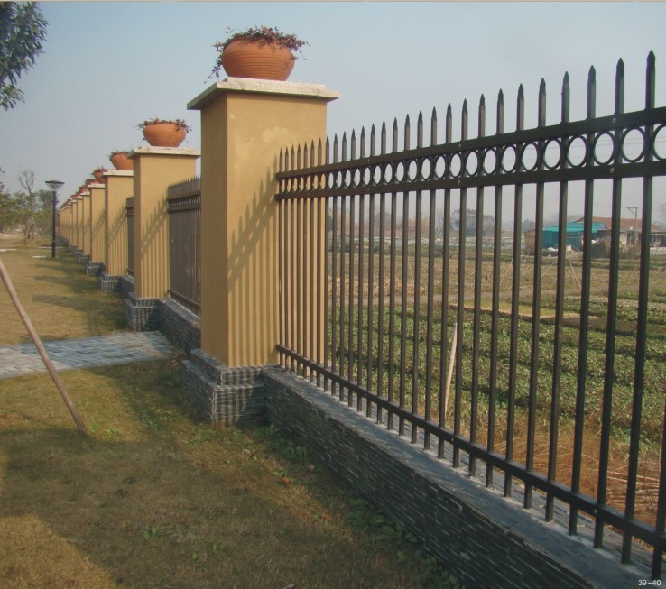郑州园林围墙栅栏，欧式别墅围栏，锌钢弯弧栏杆四层防腐处理，十年以上使用寿命图片
