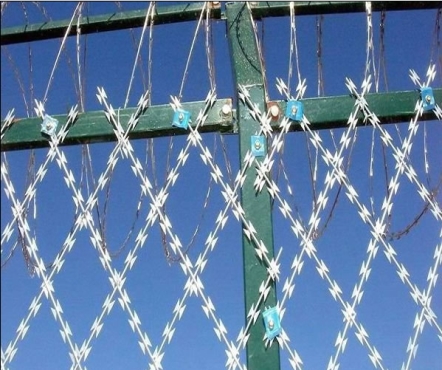 不锈钢刀片刺绳围栏网/防护网