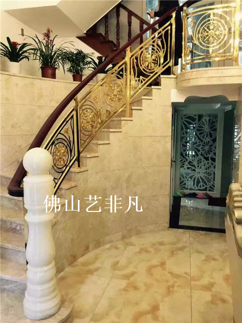 襄阳喷超豪华楼梯扶手 高级酒店雕花楼梯护栏立柱图片