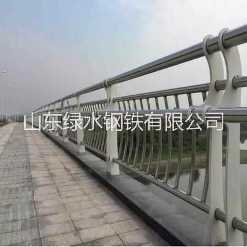 专业生产销售不锈钢桥梁护栏 现场安装