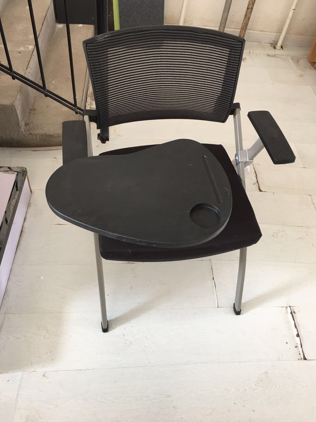 折叠椅培训椅带写字板办公椅会议椅职员椅记者椅桌椅一体椅学生椅图片