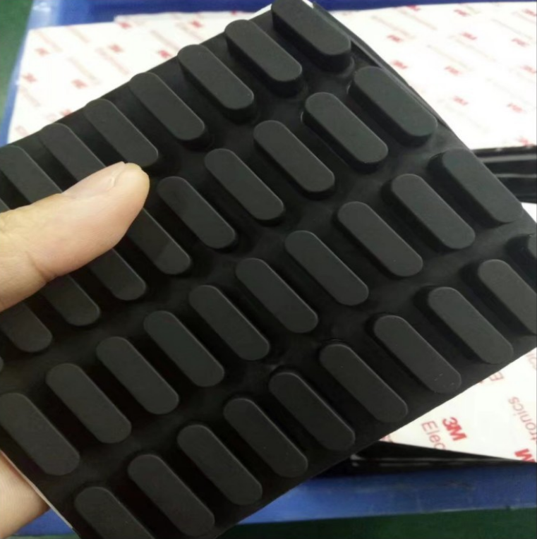 环保硅胶片材加工 硅胶胶垫批发 加工定做硅胶脚垫 防滑减震自粘硅胶胶垫厂家3m模切硅胶厂家