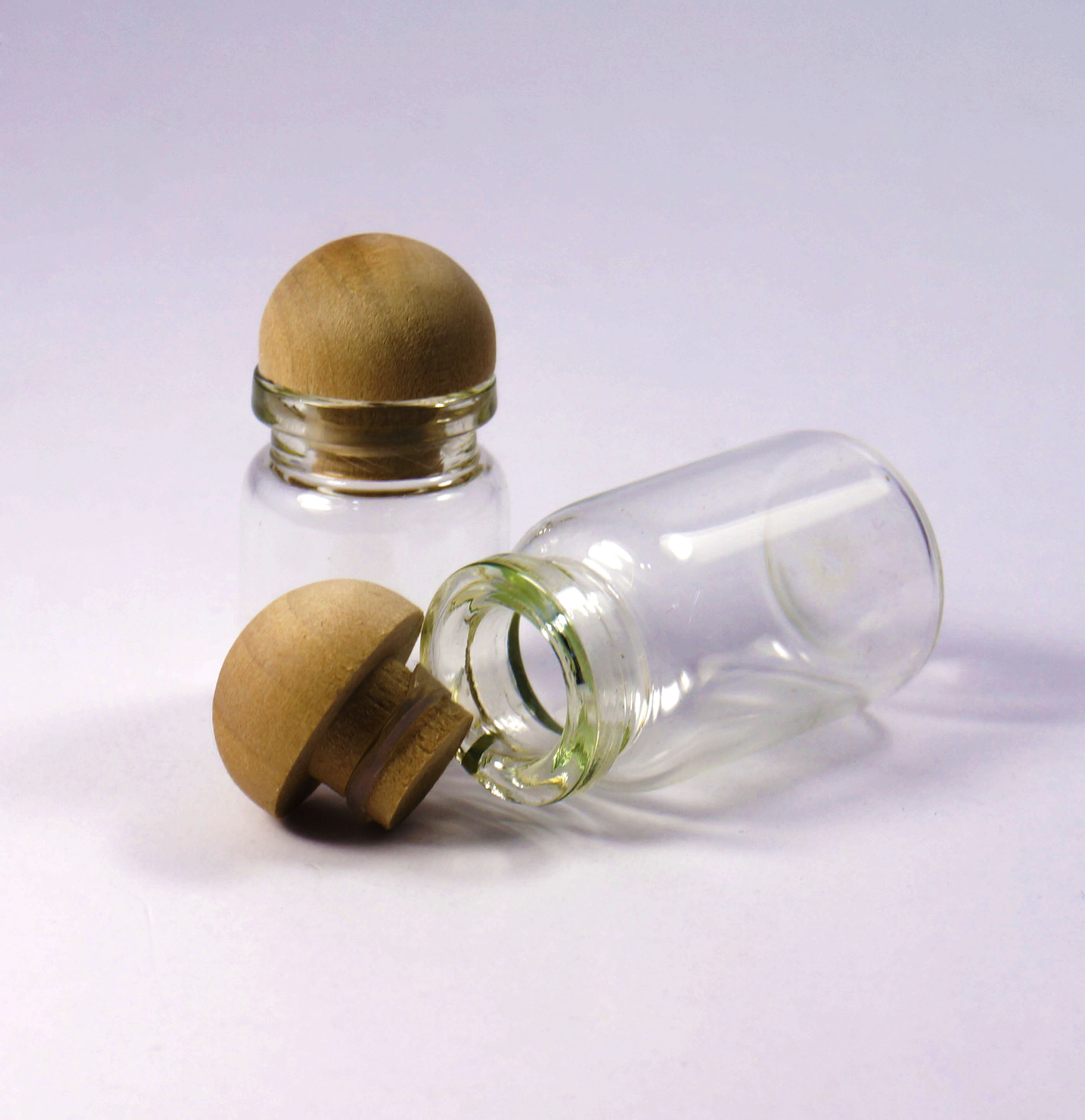 现货批发实木玻璃瓶供应现货批发实木玻璃瓶 实木塞 摆设瓶