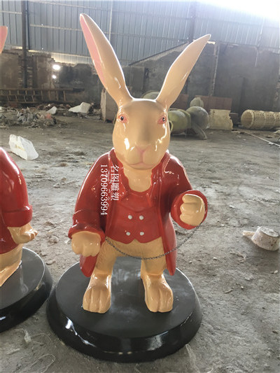 定做动物卡通兔子雕塑，玻璃钢卡通雕塑制作厂家 卡通兔子雕塑厂家