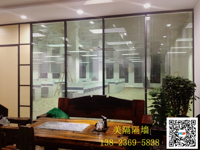 深圳办公室铝合金玻璃隔断图片