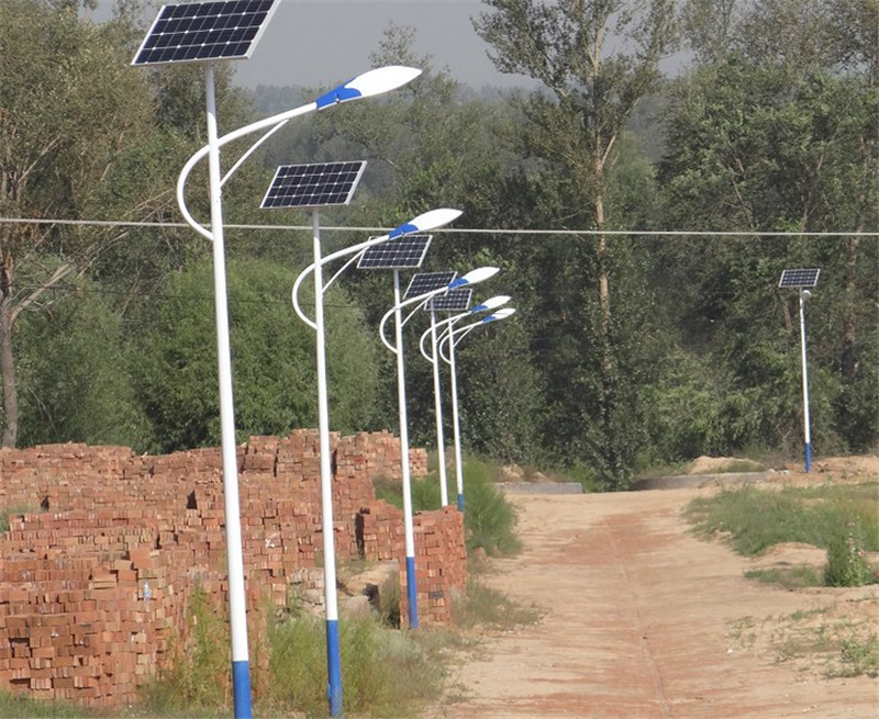 四川自贡市太阳能路灯报价浩峰照明 厂家直供太阳能路灯安装简单节能环图片
