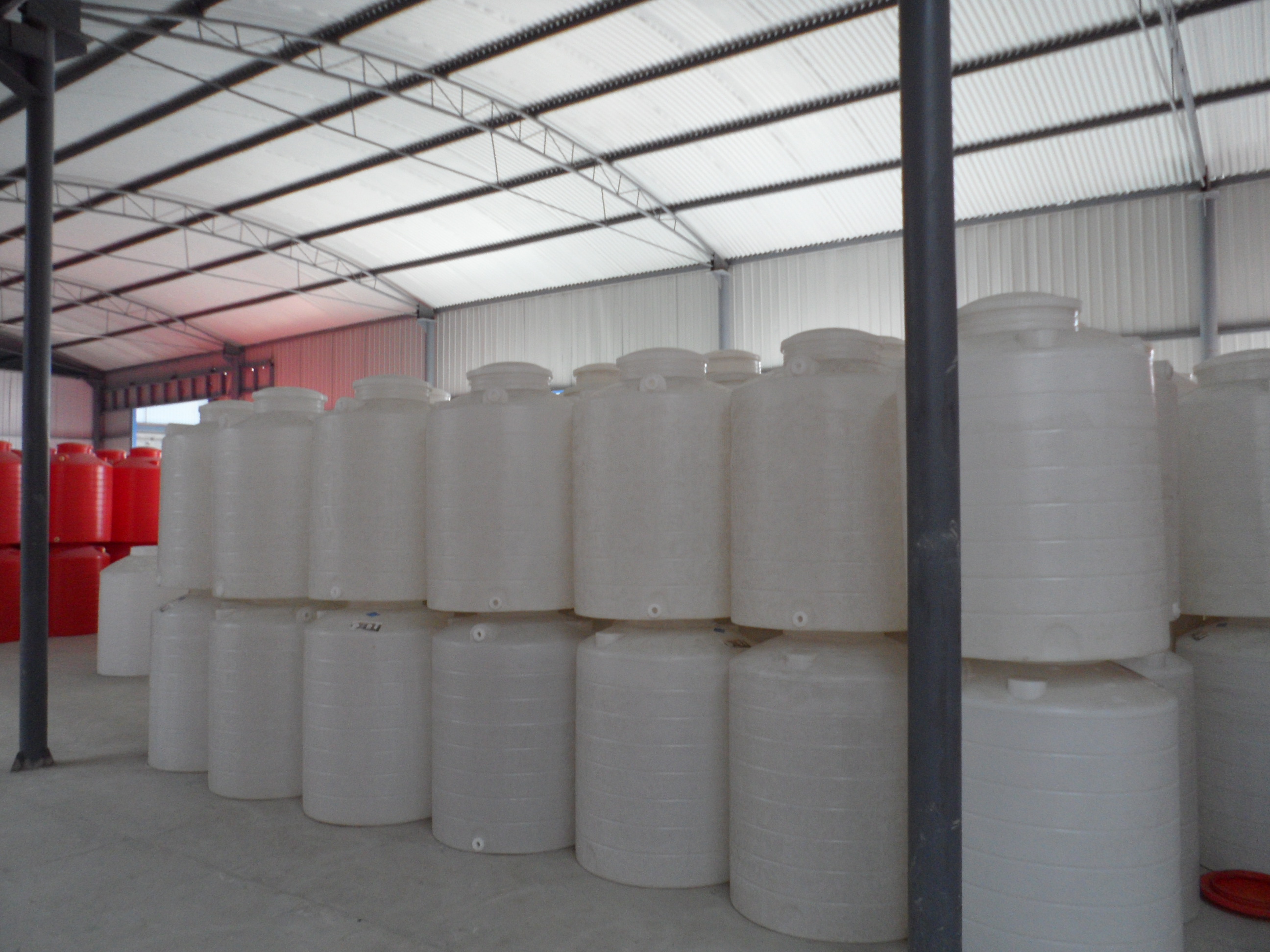 北京大兴塑料水箱厂家有哪些日兴容器供应1吨2吨3吨5吨