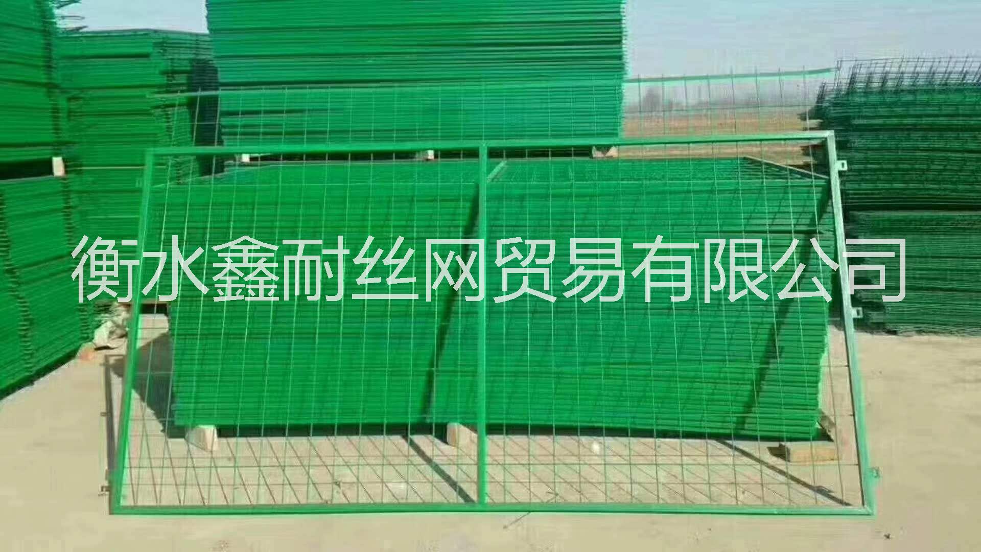 护栏网生产  护栏网焊网机 护栏批发