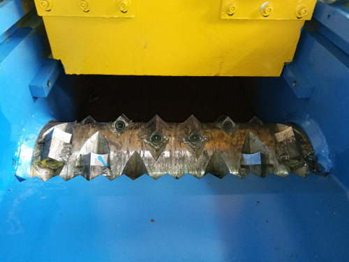 塑料管材撕碎机厂家塑料管材撕碎机价格
