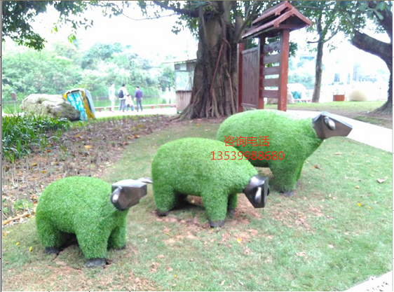 校园绿化景观玻璃钢草坪羊雕塑|户外景观草皮羊摆件|园林景观草植羊雕塑