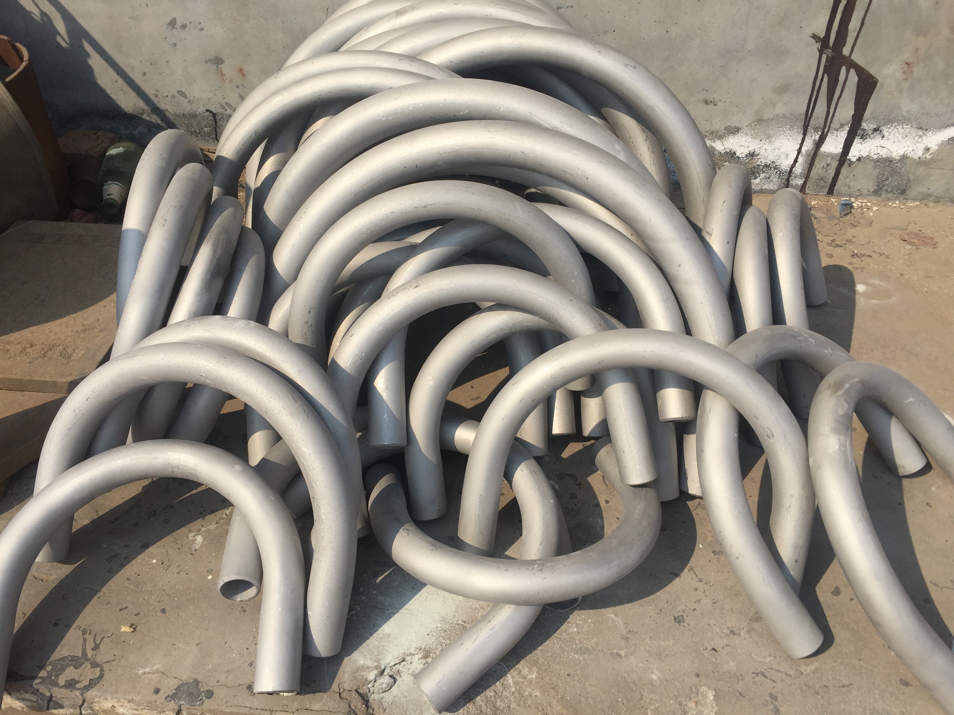 沧州白钢弯管|自产自销优质热煨弯管|河北碳钢弯管厂家直销