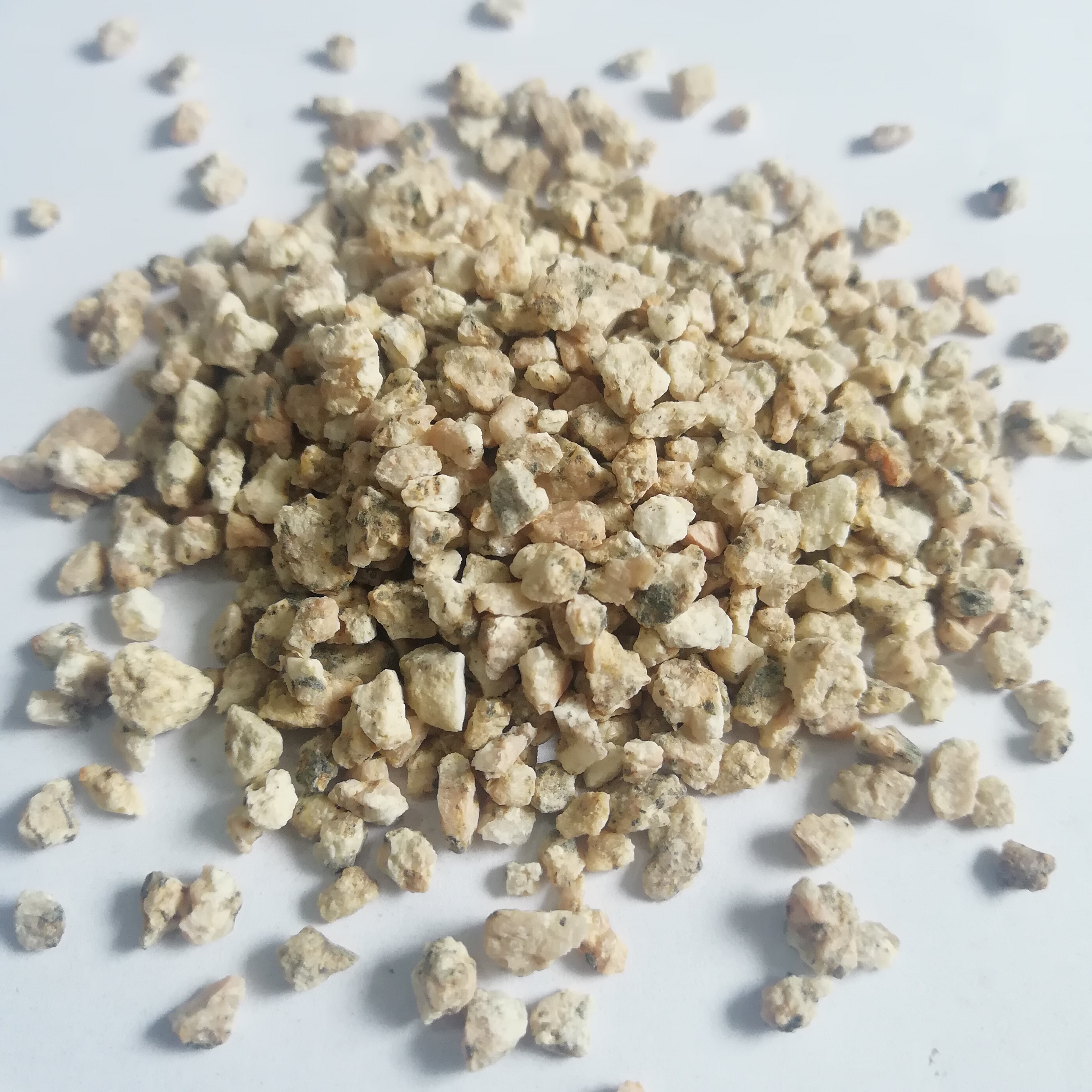 养殖用麦饭石颗粒 麦饭石原矿 多肉植物专用麦饭石颗粒