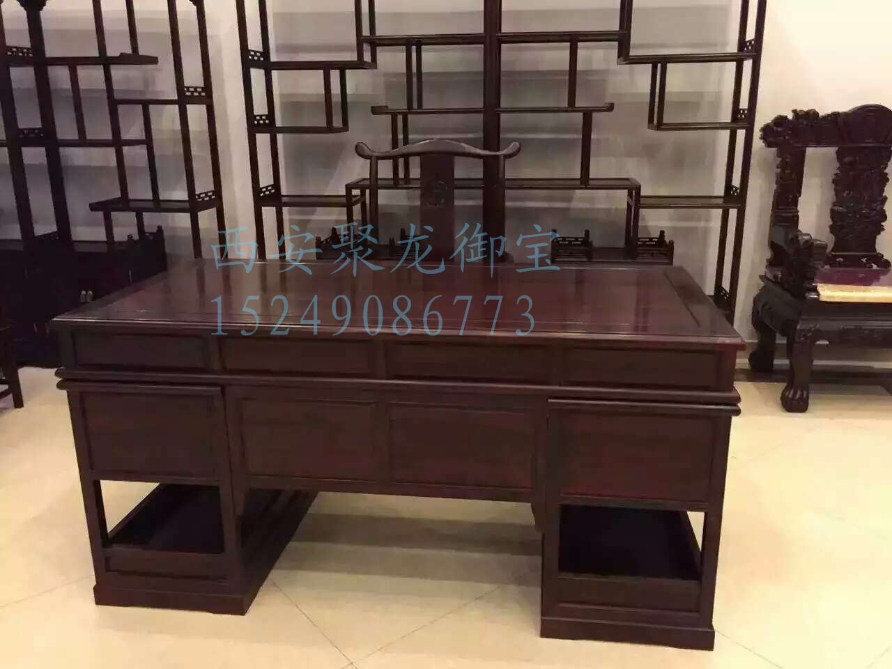 西安古办公桌尺寸价格-实木办公桌图片样式-红木办公桌厂家报价图片