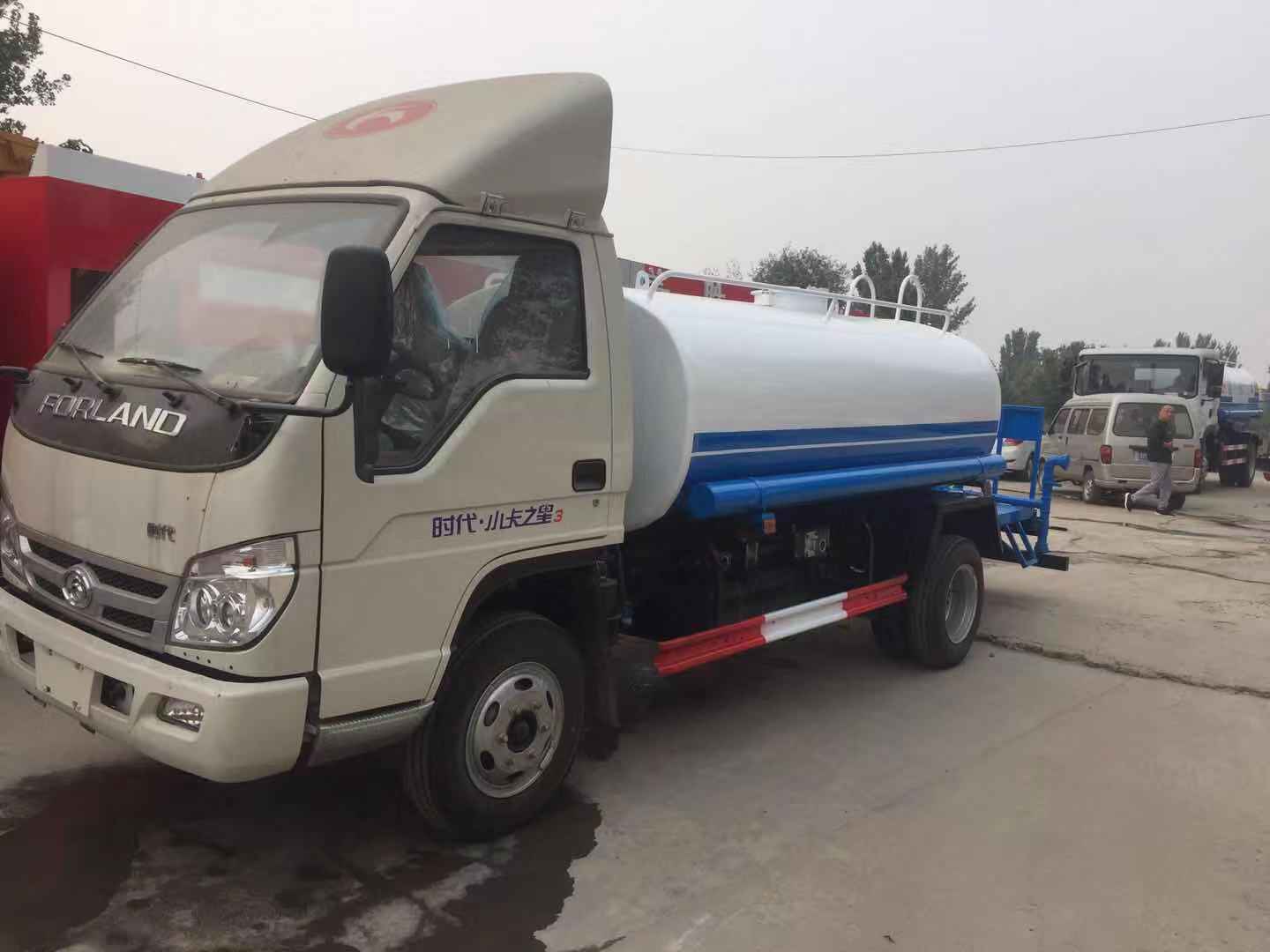 新型农用洒水车【厂家直销】农用三轮洒水车 新型多功能农用洒水车