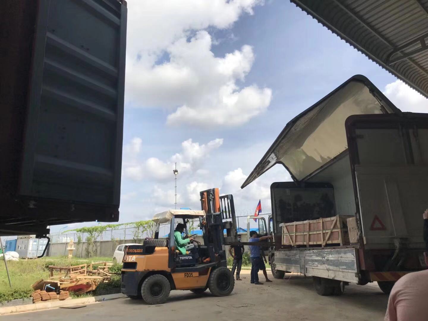 深圳市中国国际陆运柬埔寨门到门货运专线厂家