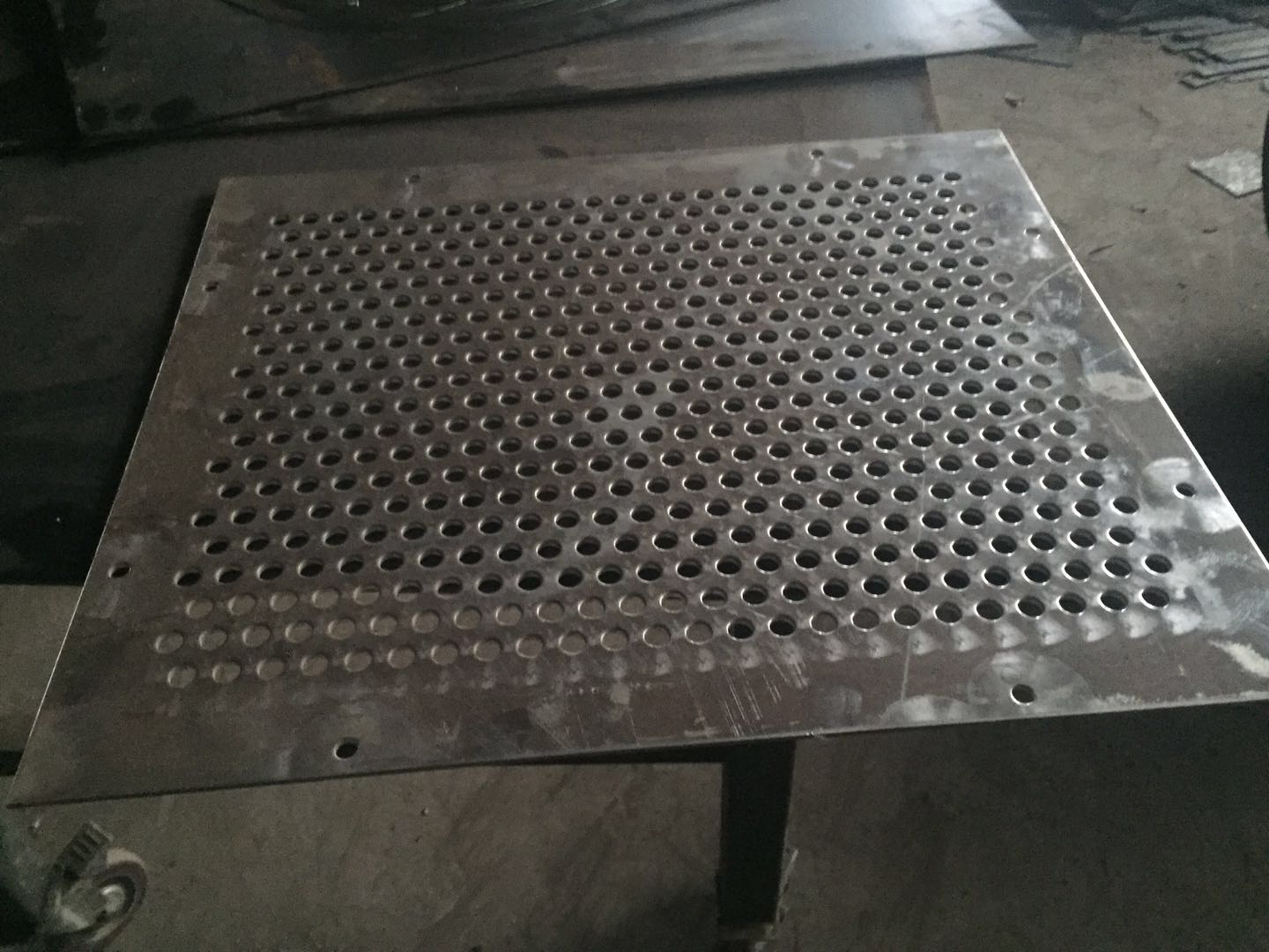 青县打散机筛板 不锈钢打散机筛板 河北厂家打散机筛板批发价格