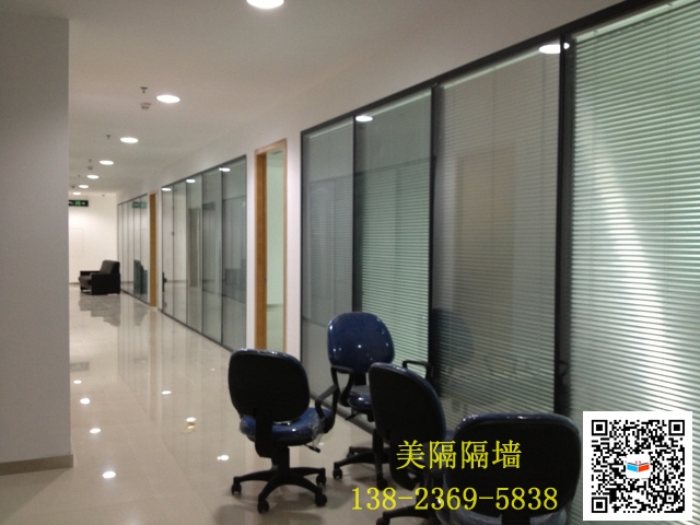 深圳办公室隔断 玻璃隔断供应图片